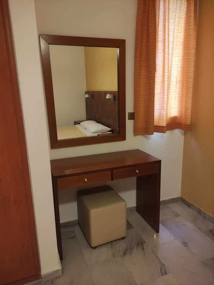 One-Bedroom-Apartment-06